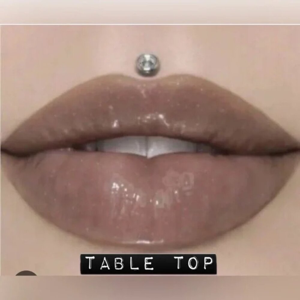 JEFFREE STAR TABLE TOP ~~ NIB
